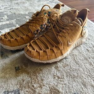 Nike N7 Free Crater Trail Moc (Size 6.5)
